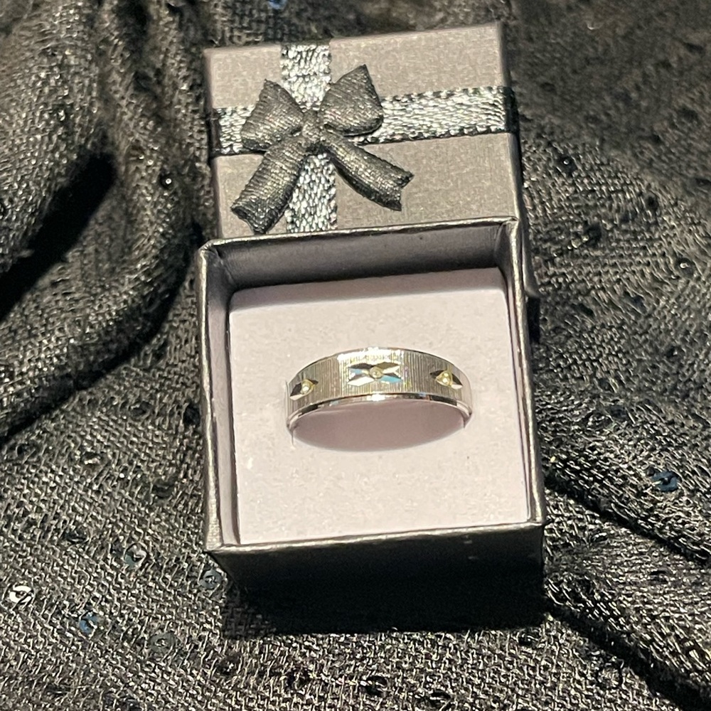 14k Gold Filled Diamond Cut Wedding Band